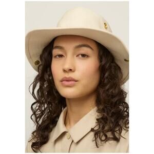 Tilley hat